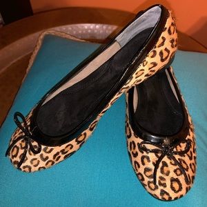 NEW Aerosoles Beautiful genuine leather animal print flats. Size 7.5M